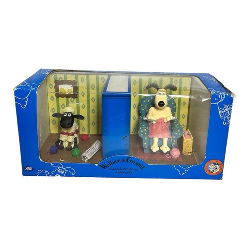 Wallace and gromit - gromit, bookends