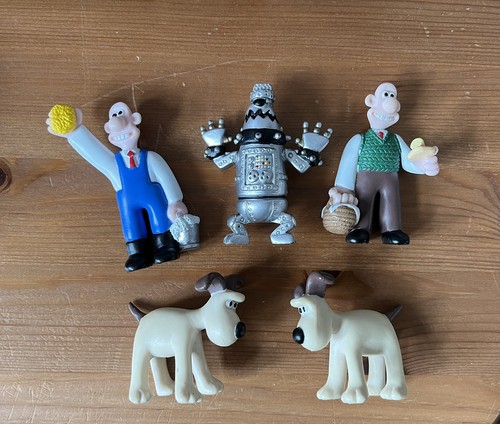 Wallace gromit figurines - &,